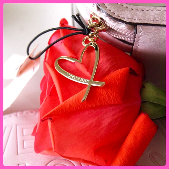 Brand New Love Backstage Trio - Picture 6 of 6